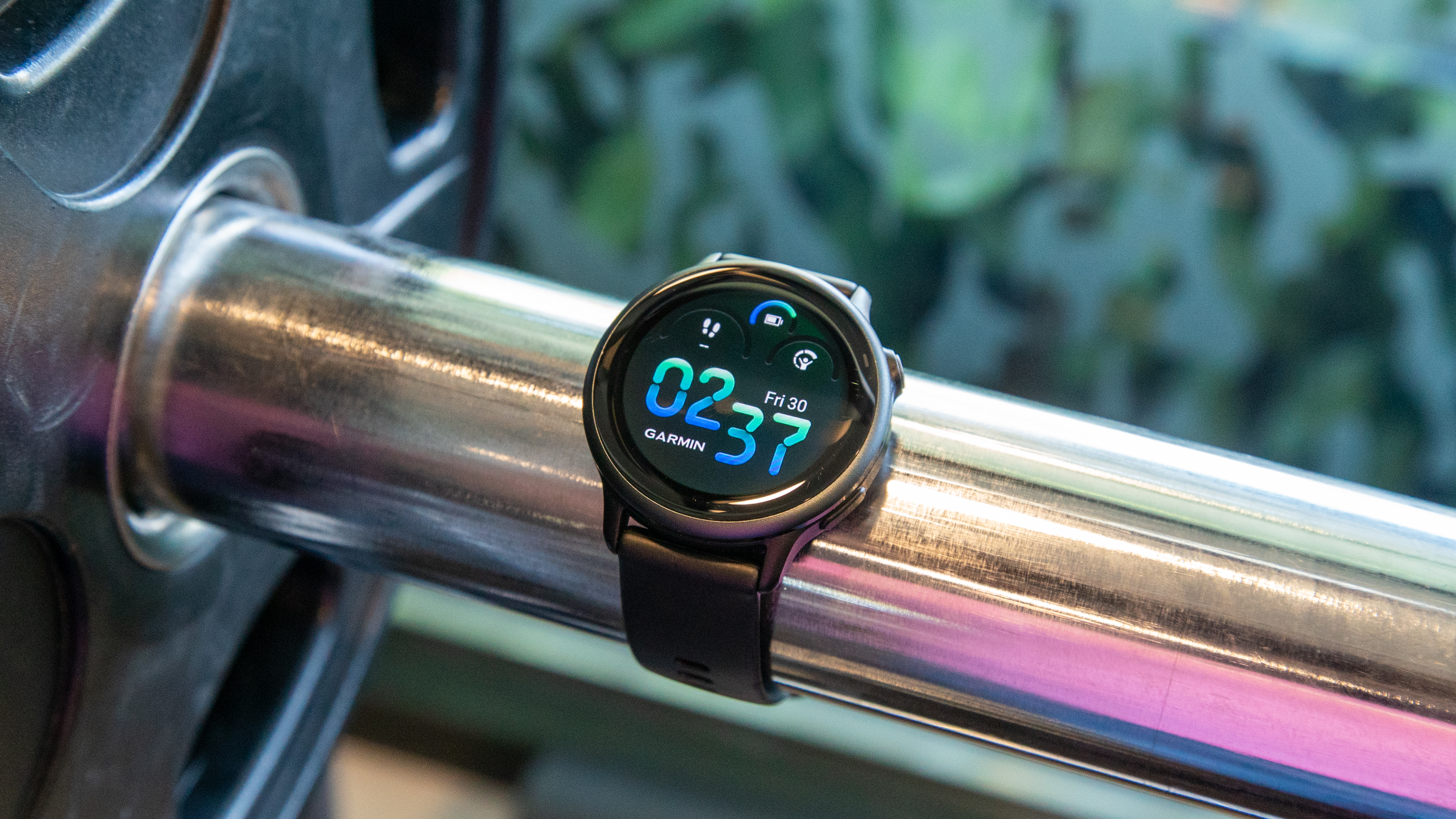 The Garmin Vivoactive 6 on a workout bar